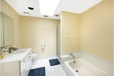 41 Carriage Court, Jericho, NY 11753 - Photo 17