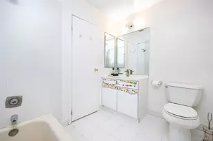 41 Carriage Ct, Jericho, NY 11753 - Photo 23