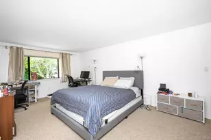 41 Carriage Ct, Jericho, NY 11753 - Photo 15