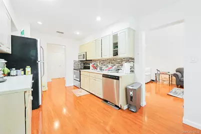 41 Carriage Court, Jericho, NY 11753 - Photo 7