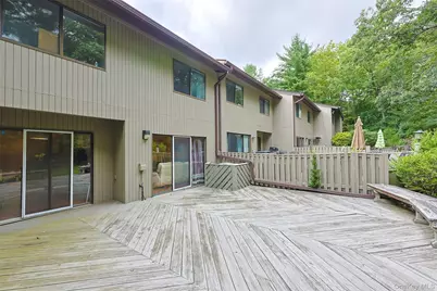 41 Carriage Court, Jericho, NY 11753 - Photo 25