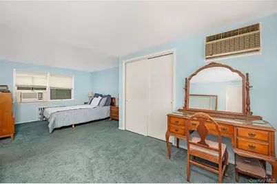 263 Foster Avenue, Malverne, NY 11565 - Photo 13