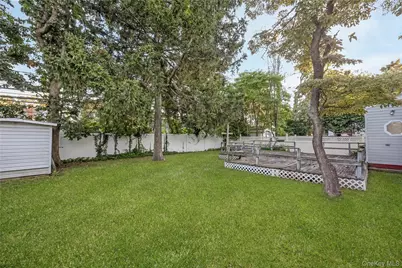 263 Foster Avenue, Malverne, NY 11565 - Photo 19