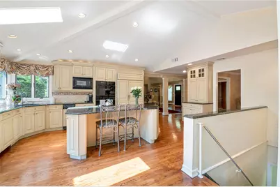 14 Durham Drive, Dix Hills, NY 11746 - Photo 13