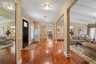 14 Durham Dr, Dix Hills, NY 11746 - Photo 7