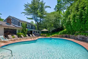 19 Pettit Dr, Dix Hills, NY 11746 - Photo 35