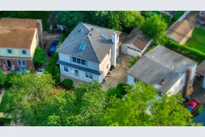 33 Park Circle, New Hyde Park, NY 11040 - Photo 15