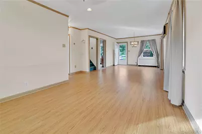 33 Park Circle, New Hyde Park, NY 11040 - Photo 3