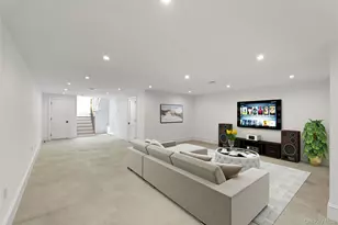 161 South Rd, Westhampton, NY 11977 - Photo 25