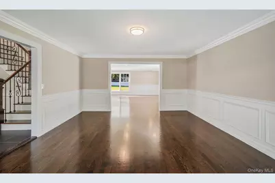 14 Quintree Lane, Melville, NY 11747 - Photo 9