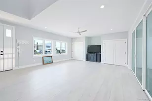 390 E Shore Rd, Lindenhurst, NY 11757 - Photo 17