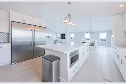 390 E Shore Road, Lindenhurst, NY 11757 - Photo 7