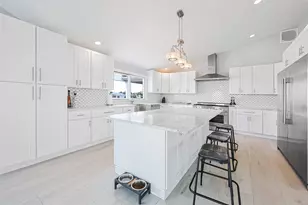 390 E Shore Rd, Lindenhurst, NY 11757 - Photo 9