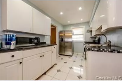 252-14 82 Road, Bellerose, NY 11426 - Photo 5