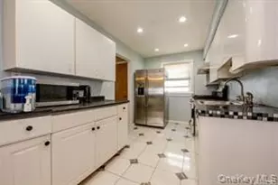 252-14 82nd Rd, Bellerose, NY 11426 - Photo 5