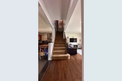 422 Saint Agnes Place, Franklin Square, NY 11010 - Photo 11