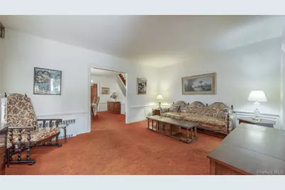 151-07 85th Avenue, Briarwood, NY 11432 - Photo 5