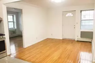 35-06 Leavitt St #3J Leavitt St, Flushing, NY 11354 - Photo 3