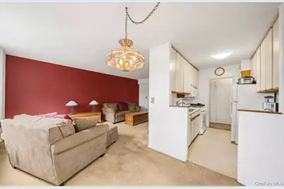 46-01 39th Avenue #106, Sunnyside, NY 11104 - Photo 5