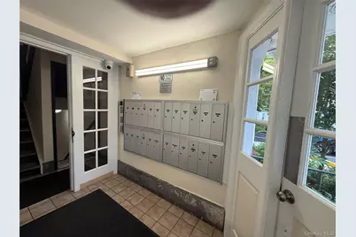 600 Pelham Road #Building B Unit E, New Rochelle, NY 10805 - Photo 5