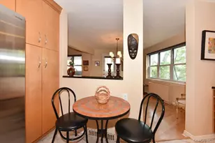 180 S Middle Neck Rd, Great Neck, NY 11021 - Photo 7