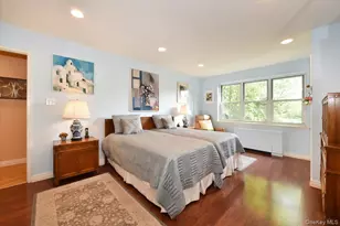 180 S Middle Neck Rd, Great Neck, NY 11021 - Photo 17