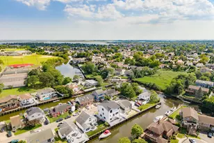 23 Bay St, Bellmore, NY 11710 - Photo 43