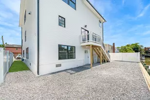 23 Bay St, Bellmore, NY 11710 - Photo 5