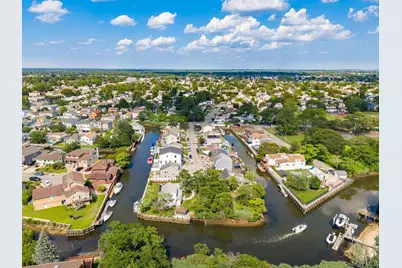 23 Bay Street, Bellmore, NY 11710 - Photo 47