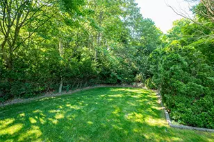 22 Penn Dr, Dix Hills, NY 11746 - Photo 37