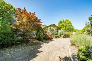 22 Penn Dr, Dix Hills, NY 11746 - Photo 3