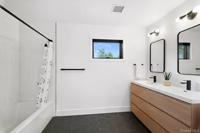 1040 Nautilus Lane, Mamaroneck, NY 10543 - Photo 35