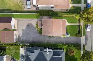 33 Ave B Ave, Port Washington, NY 11050 - Photo 29