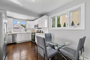 33 Ave B Ave, Port Washington, NY 11050 - Photo 7