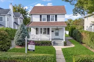 33 Ave B Ave, Port Washington, NY 11050 - Photo 31