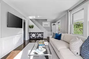 33 Ave B Ave, Port Washington, NY 11050 - Photo 11