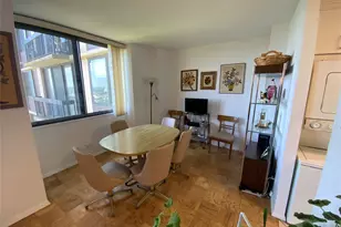 271-10 Grand Central Pkwy, Floral Park, NY 11005 - Photo 5