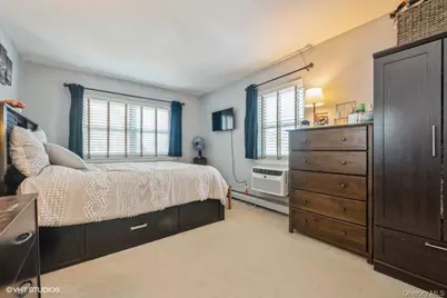 90 S Park Avenue #B17, Rockville Centre, NY 11570 - Photo 17