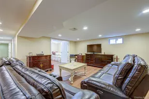 71-26 170th St, Fresh Meadows, NY 11365 - Photo 21