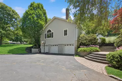 7 Orient Avenue, Northport, NY 11768 - Photo 3