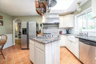 9 North Ct, Bayville, NY 11709 - Photo 9