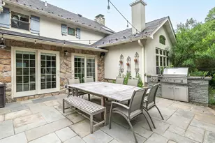 184 Circle Dr, Manhasset, NY 11030 - Photo 27