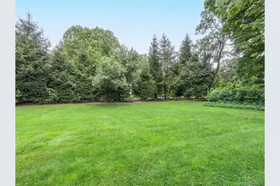 184 Circle Drive, Manhasset, NY 11030 - Photo 33