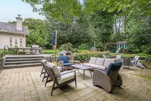 184 Circle Dr, Manhasset, NY 11030 - Photo 29