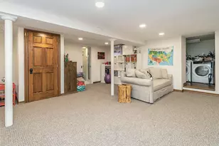 184 Circle Dr, Manhasset, NY 11030 - Photo 25