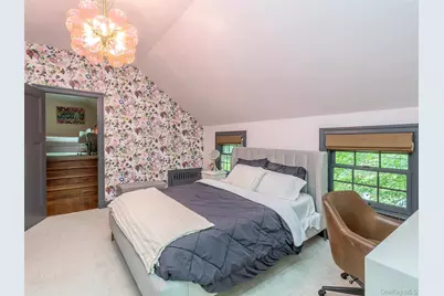 184 Circle Drive, Manhasset, NY 11030 - Photo 23