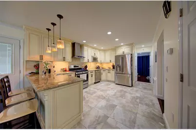 7622 265th Street, Glen Oaks, NY 11040 - Photo 9