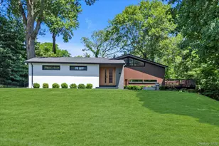 3 Horseshoe Ln, Great Neck, NY 11020 - Photo 35