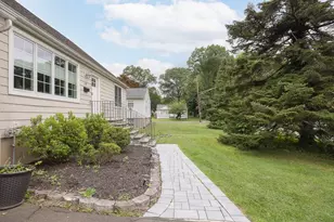 129 Lt Cox Dr, Pearl River, NY 10965 - Photo 5