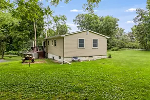 387 Freedom Rd, Pleasant Valley, NY 12569 - Photo 23